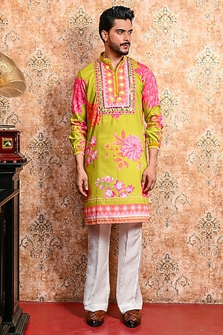 Green Muslin Printed Kurta Set by YAJY By Aditya Jain