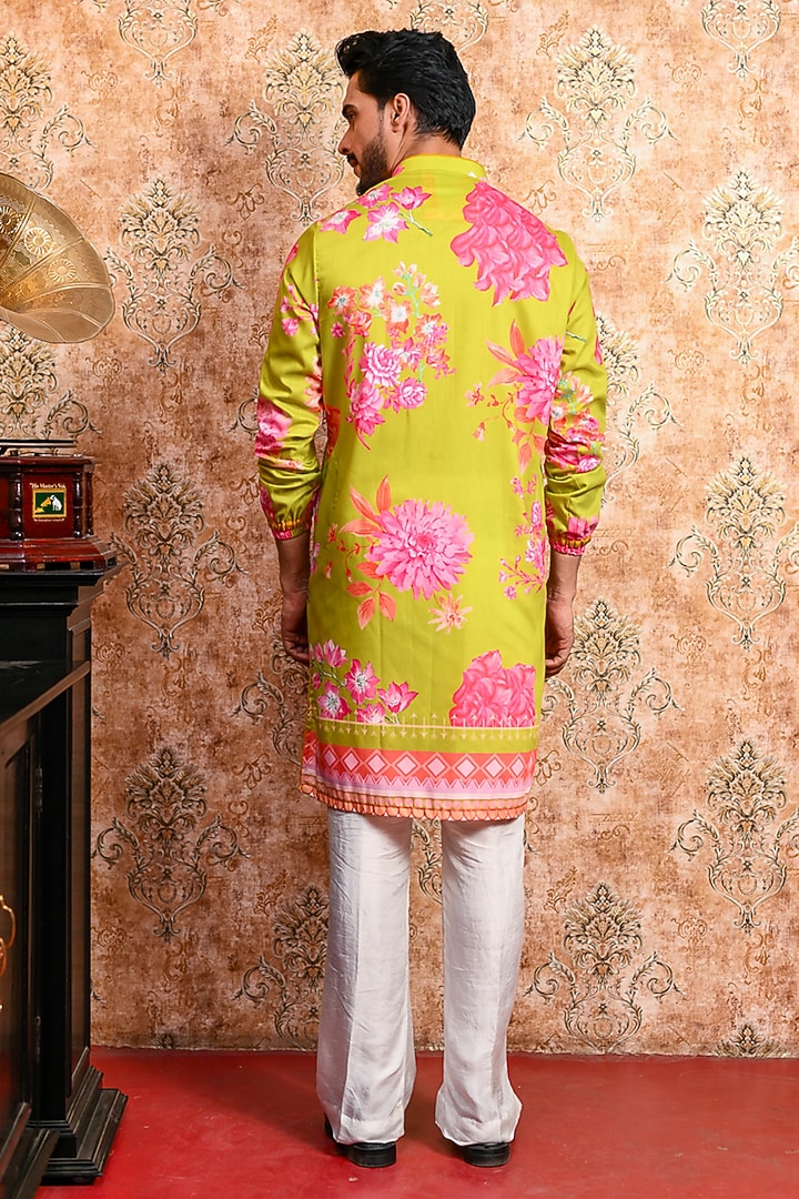 Green Muslin Printed Kurta Set by YAJY By Aditya Jain at Pernia's Pop Up Shop