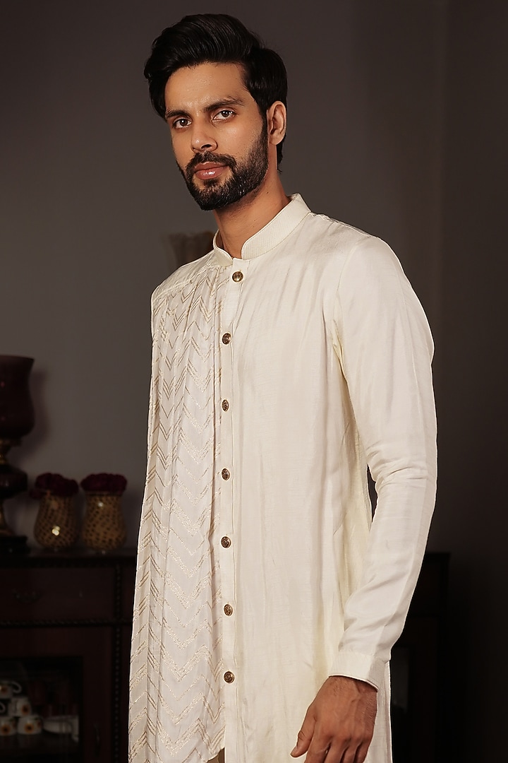 Off-White Silk Kurta Set by YAJY By Aditya Jain at Pernia's Pop Up Shop