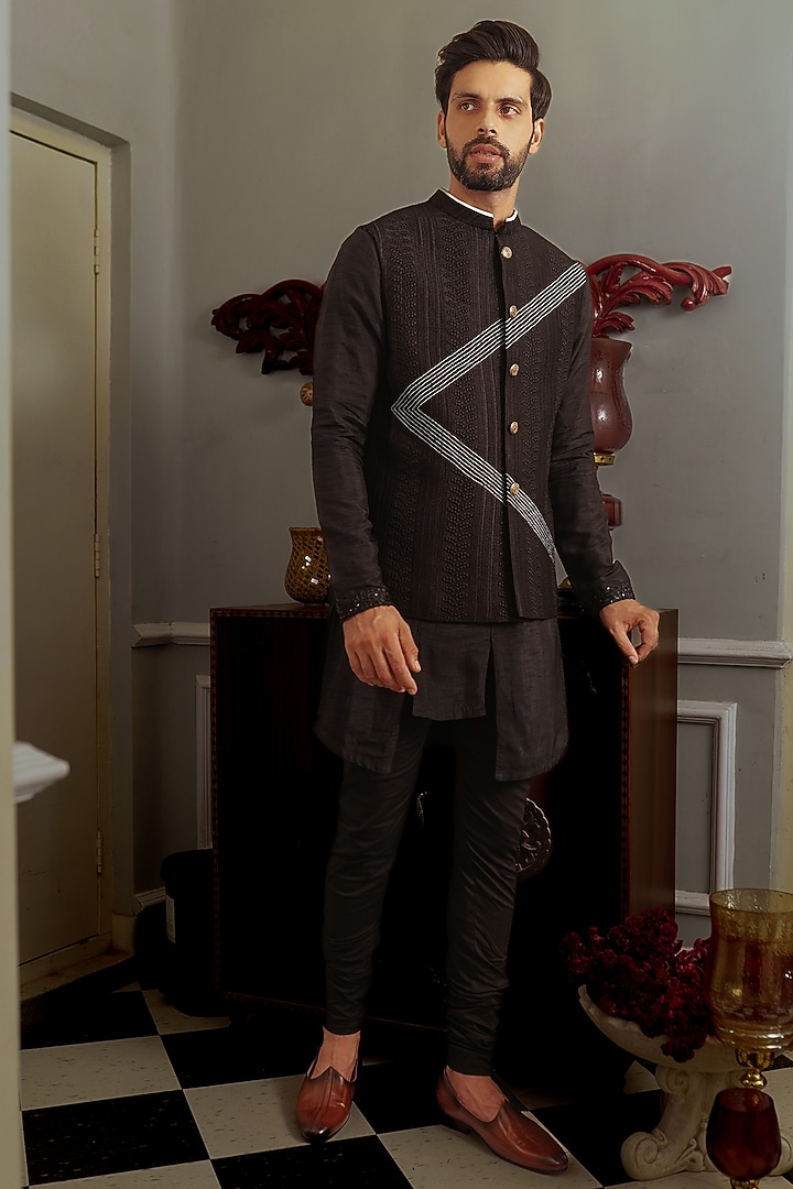 Black Silk Thread Work Bundi Jacket Set by YAJY By Aditya Jain at Pernia's Pop Up Shop