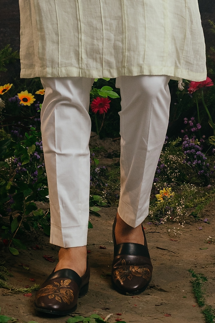 Mint Green Linen Pintuck Kurta Set by YAJY By Aditya Jain at Pernia's Pop Up Shop