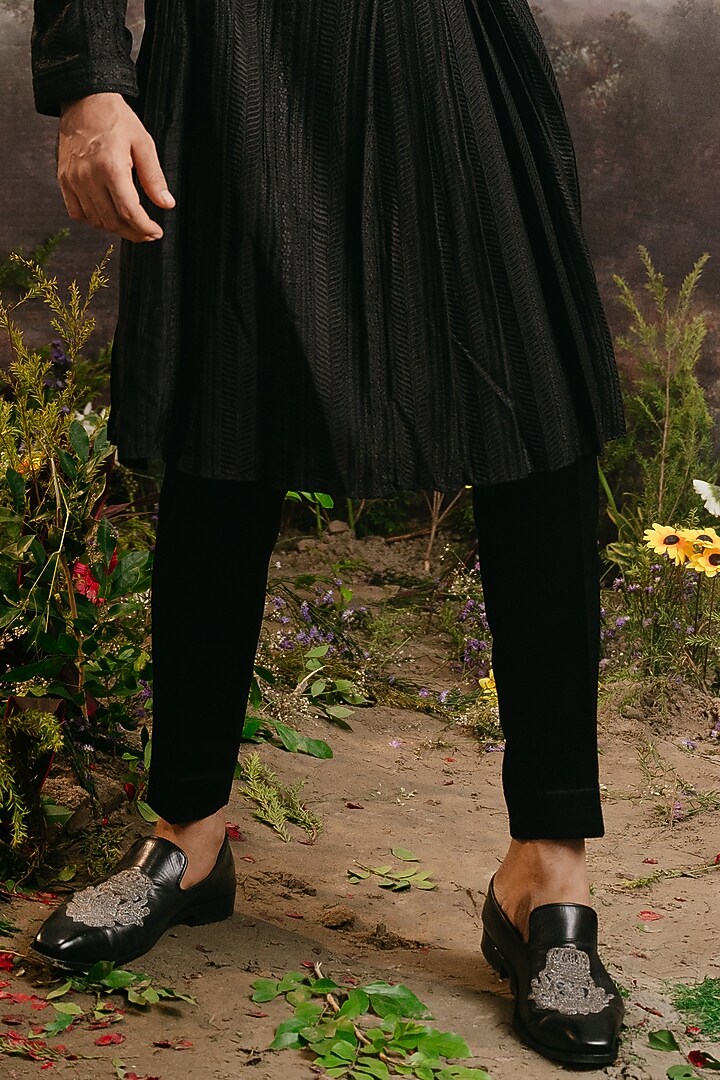 Black Silk Resham Embroidered Kalidar Kurta Set by YAJY By Aditya Jain at Pernia's Pop Up Shop