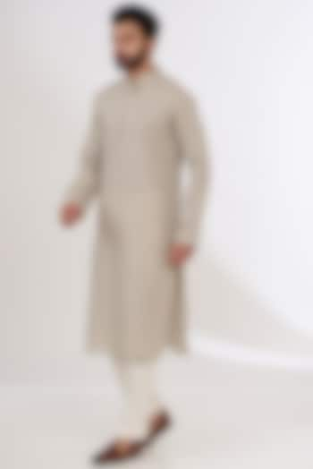 Grey Cotton Linen Kurta by Yashodhara Men