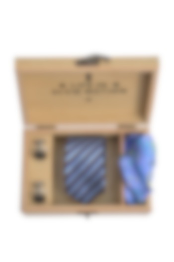 Blue Pocket Square & Tie Gift Set by Yashodhara Men at Pernia's Pop Up Shop