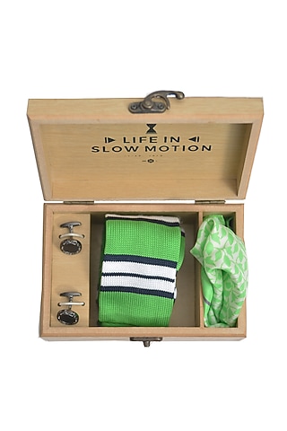 Green Tie & Pocket Square Gift Set by Yashodhara Men