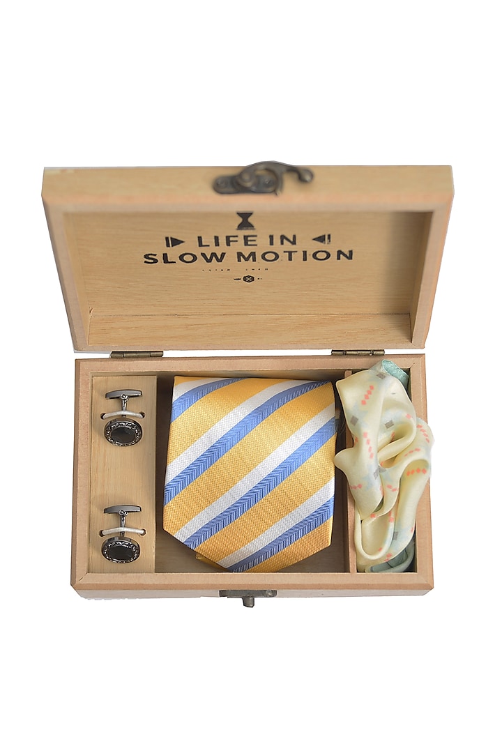 Blue & Yellow Tie & Pocket Square Gift Set by Yashodhara Men