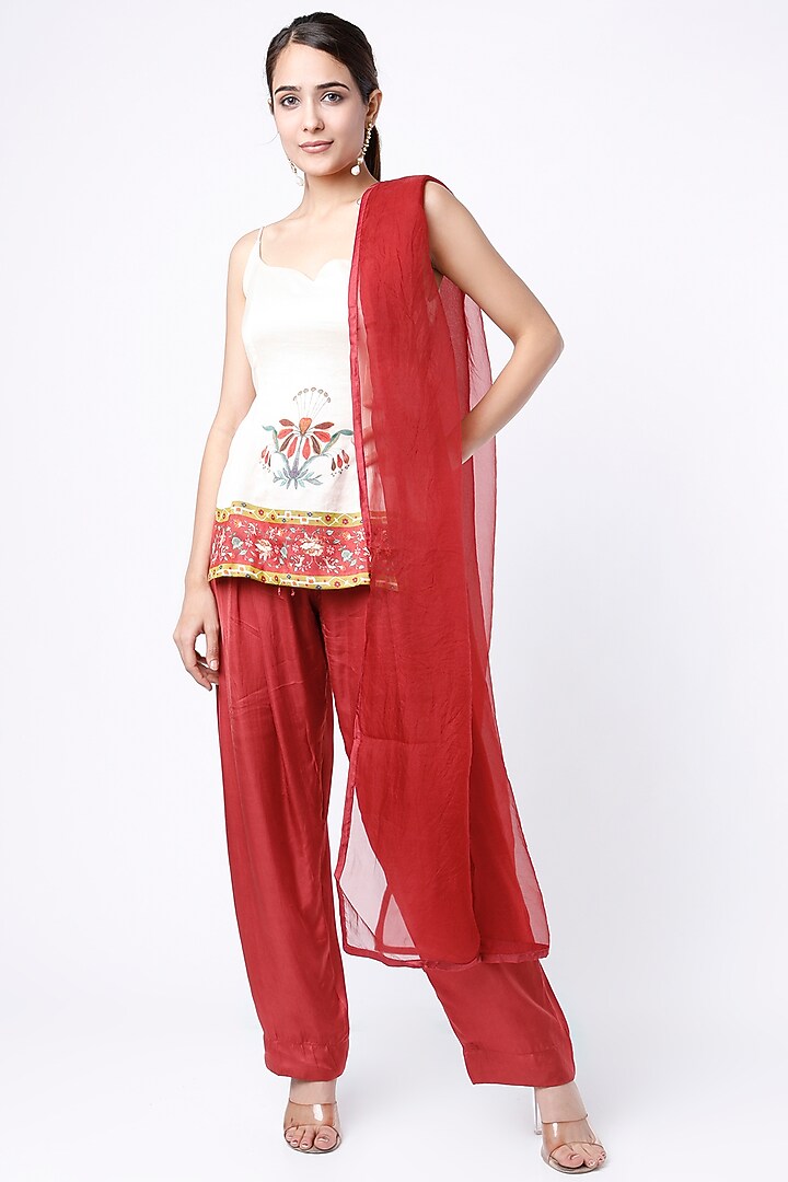 White & Red Digital Print Kurta Set by Yam India at Pernia's Pop Up Shop