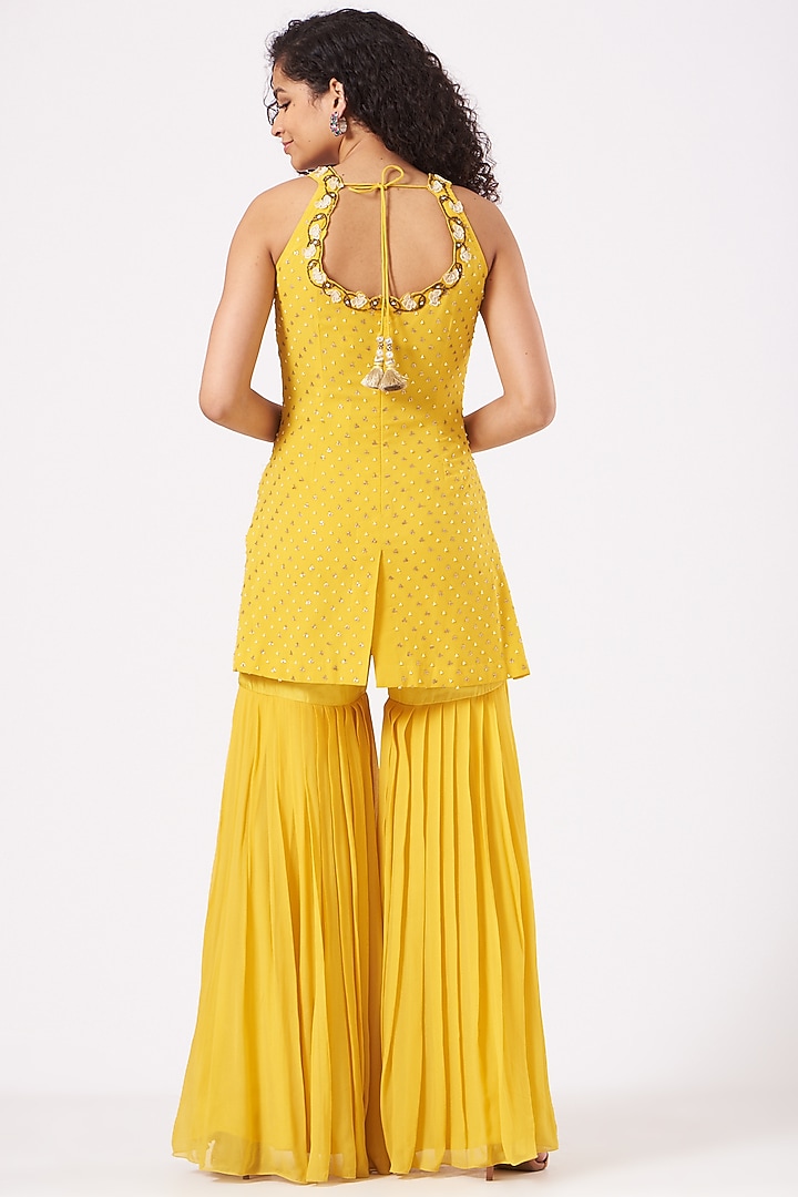 Dandelion Yellow Embroidered Kurta Set by Yashodhara at Pernia's Pop Up Shop