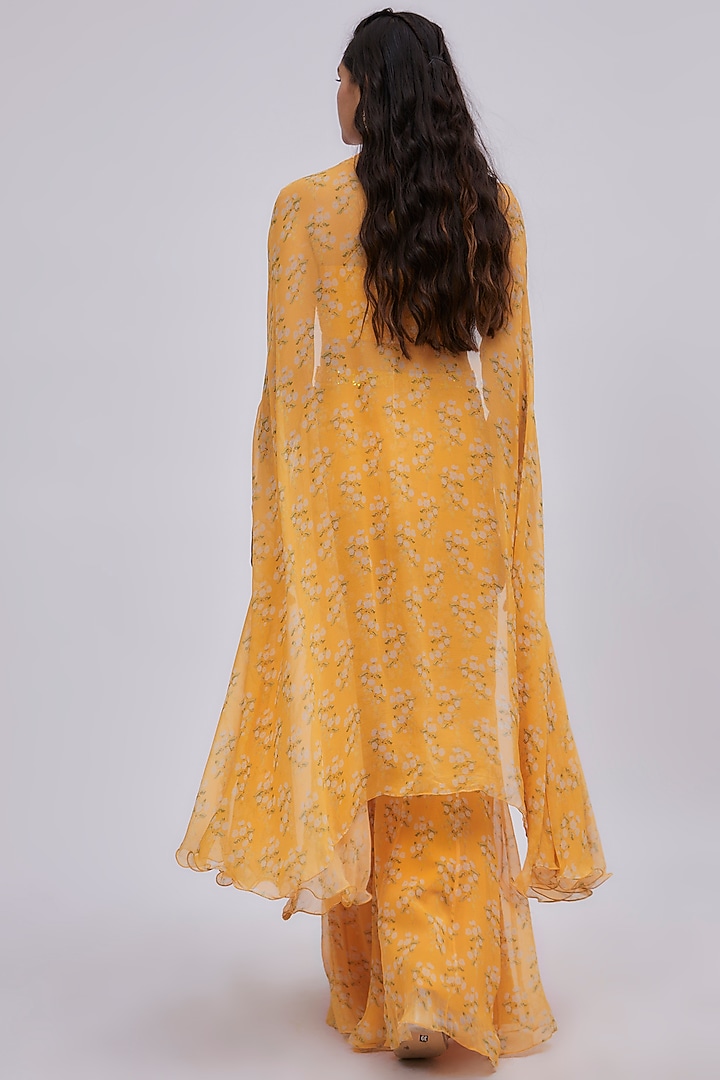 Kesar Raw Silk & Chiffon Printed Cape Set by Yashodhara at Pernia's Pop Up Shop