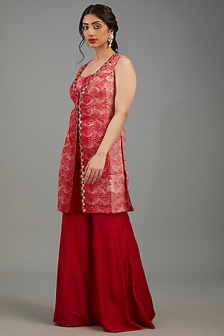 Red Organza Shibori Embroidered Jacket Set by Yashodhara