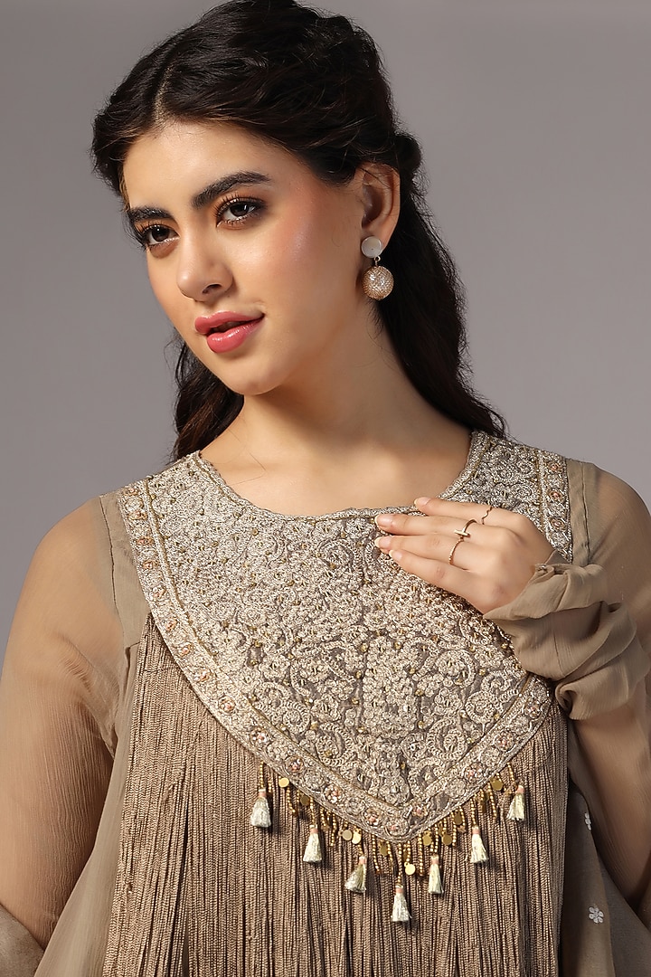 Sienna Raw Silk Embroidered Kurta Set by Yashodhara at Pernia's Pop Up Shop