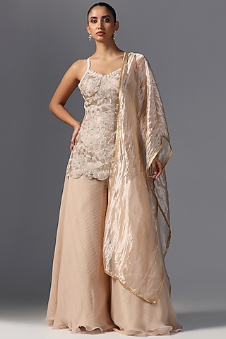 Dull Pink Raw Silk Embroidered Kurta Set by Yashodhara