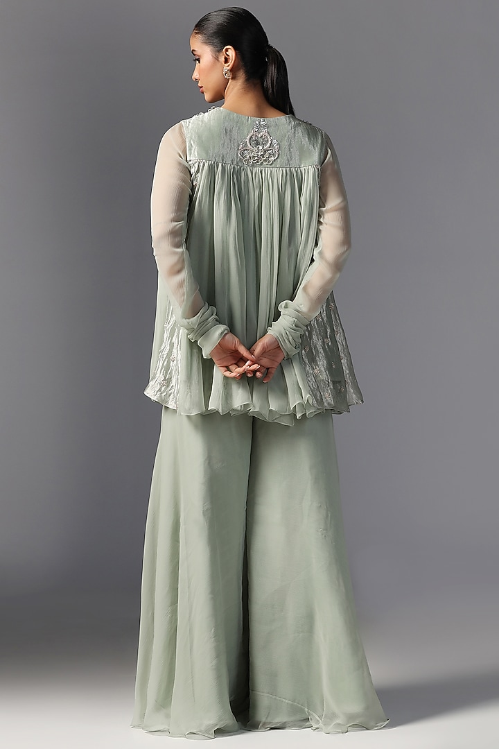 Green Chiffon Embroidered Kurta Set by Yashodhara at Pernia's Pop Up Shop