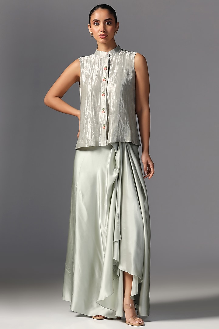 Emerald Green Organza & Chiffon Cape Set by Yashodhara at Pernia's Pop Up Shop