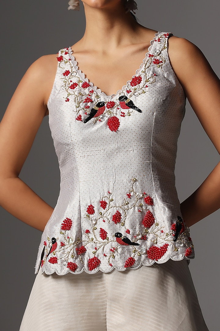 Grey Raw Silk Embroidered Kurta Set by Yashodhara at Pernia's Pop Up Shop