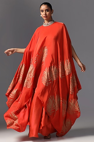 Coral Chamois Satin Embroidered Cape Set by Yashodhara