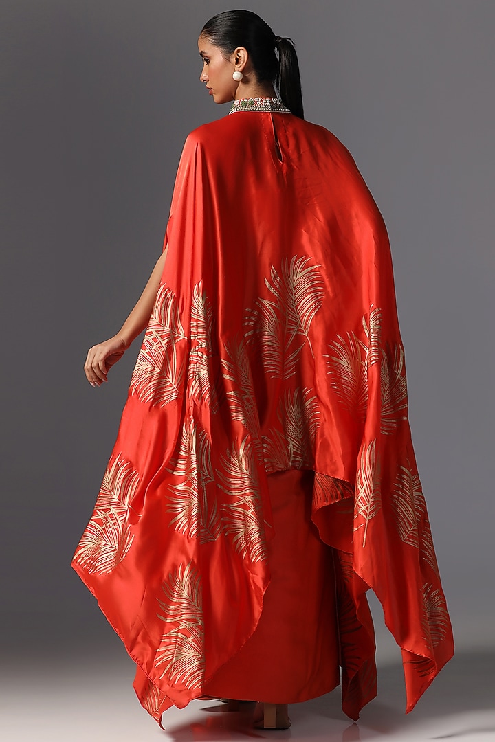 Coral Chamois Satin Embroidered Cape Set by Yashodhara at Pernia's Pop Up Shop