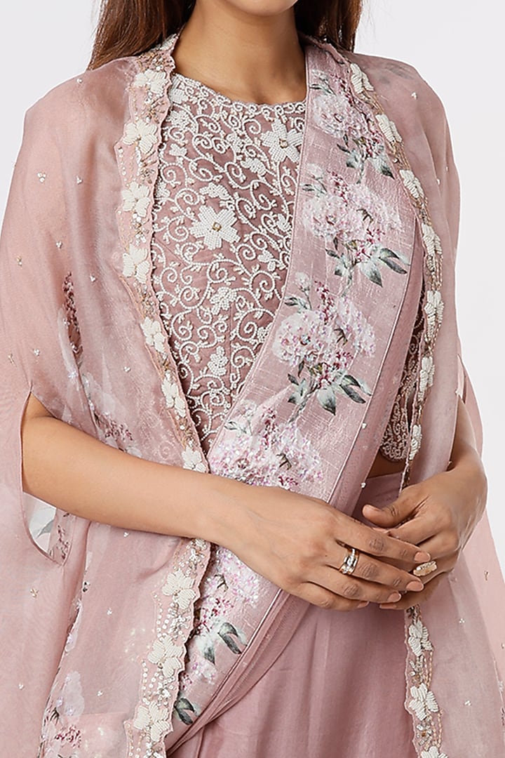 Antique Pink Embroidered Cape Set by Yashodhara at Pernia's Pop Up Shop