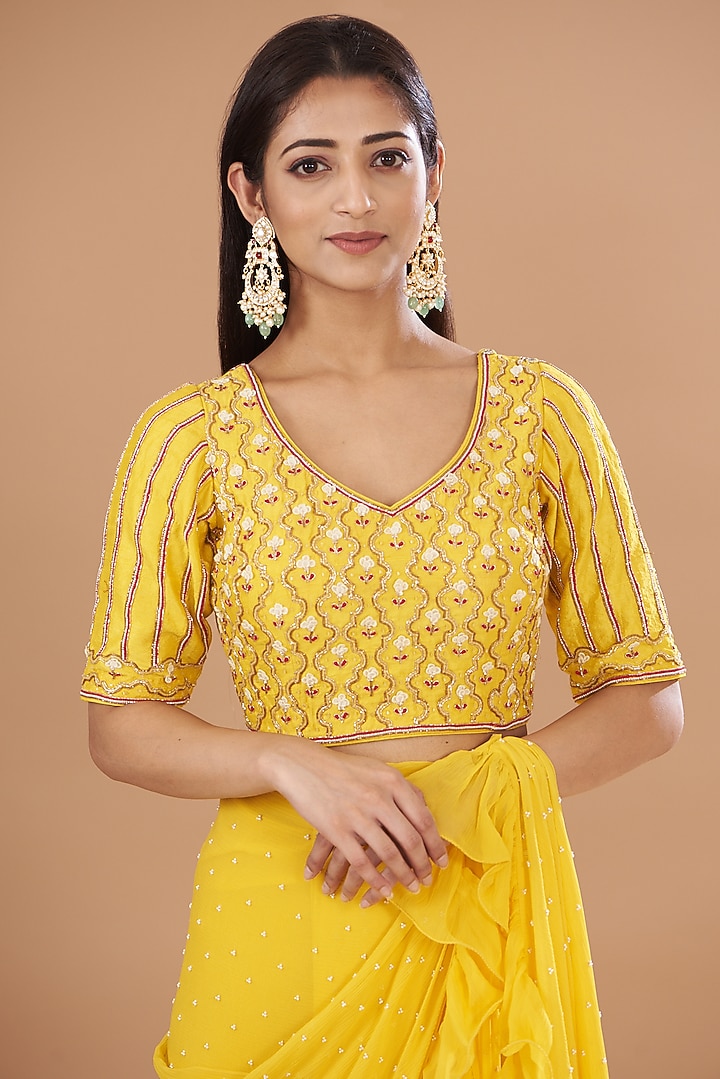 Yellow Raw Silk & Chiffon Embroidered Wedding Saree Set by Yashodhara at Pernia's Pop Up Shop