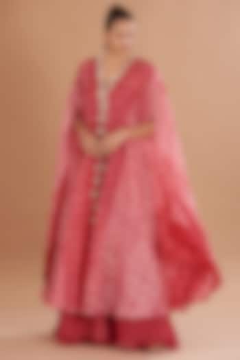 Pink Organza Embroidered Shibori Cape Set by Yashodhara at Pernia's Pop Up Shop