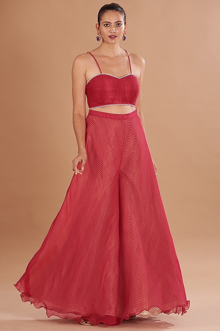 Pink Organza Embroidered Shibori Cape Set by Yashodhara at Pernia's Pop Up Shop
