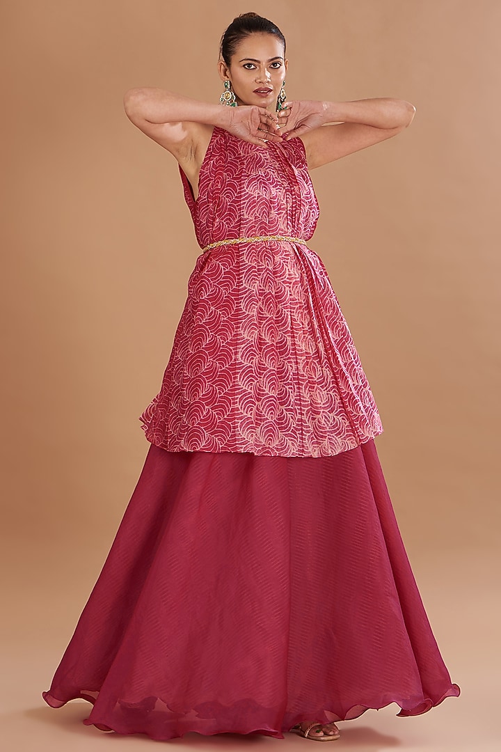 Red Organza Shibori & Embroidered Kurta Set by Yashodhara at Pernia's Pop Up Shop