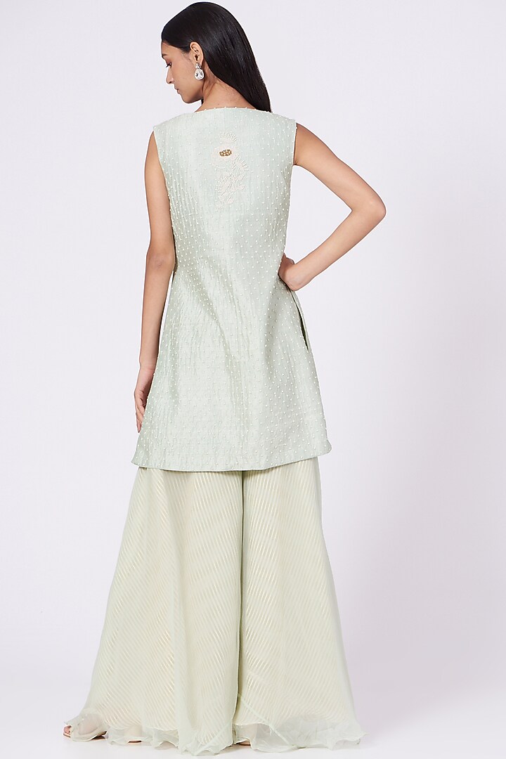 Green Raw Silk Kurta Set by Yashodhara at Pernia's Pop Up Shop