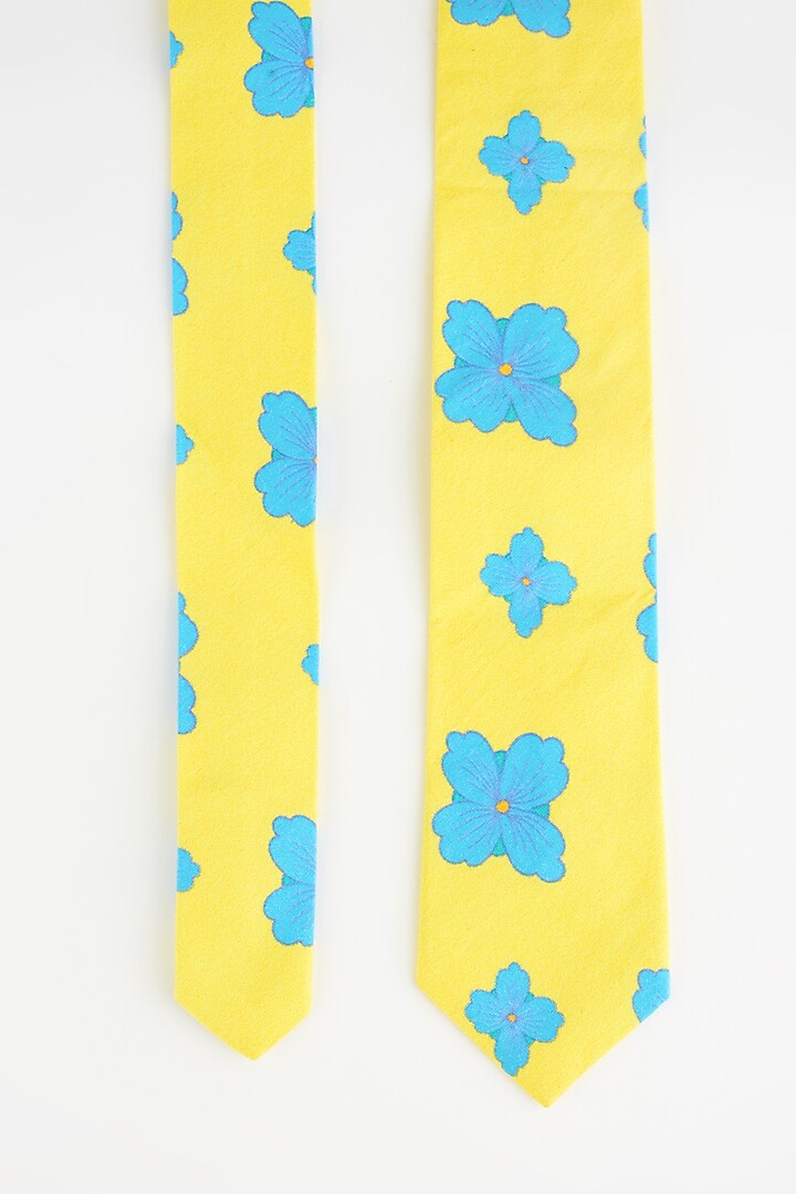 Yellow Cotton Slim Tie by Yashodhara Men at Pernia's Pop Up Shop