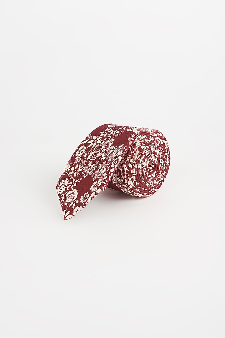 Maroon Cotton Slim Tie by Yashodhara Men at Pernia's Pop Up Shop