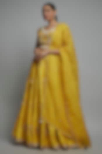 Yellow Raw Silk Embroidered Bridal Lehenga Set by Yashodhara at Pernia's Pop Up Shop