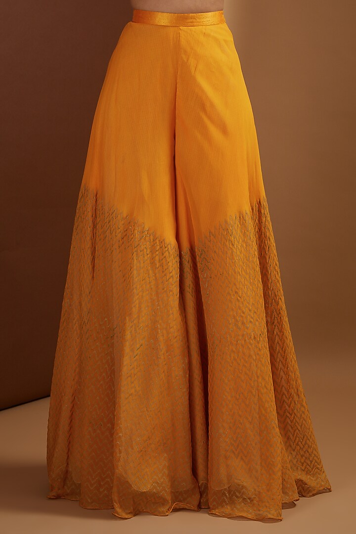 Orange Organza & Chiffon Kurta Set by Yashodhara at Pernia's Pop Up Shop