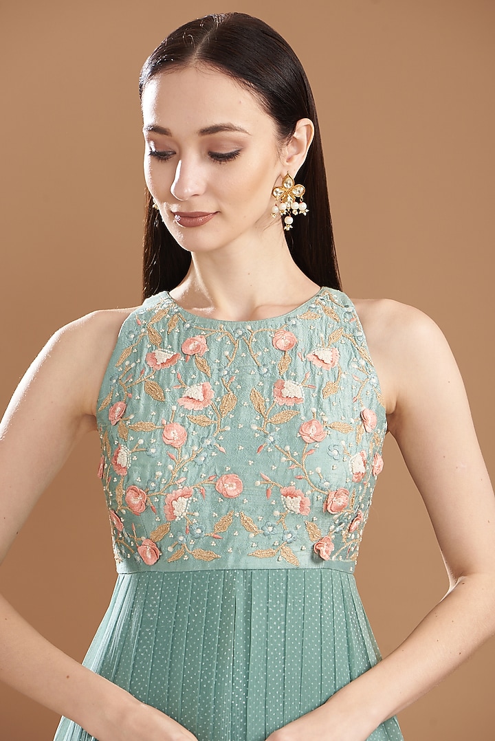 Eco Green Raw Silk Embroidered Kurta Set by Yashodhara at Pernia's Pop Up Shop