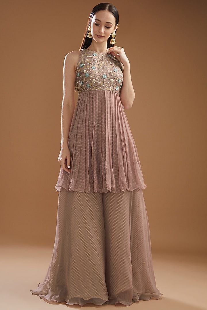 Antique Pink Raw Silk Embroidered Kurta Set by Yashodhara at Pernia's Pop Up Shop