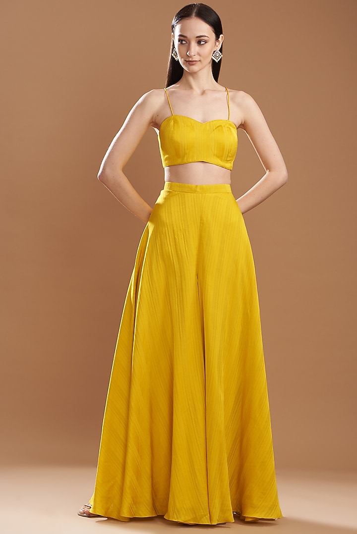 Yellow Silk Satin Embroidered Off-Shoulder Cape Set by Yashodhara at Pernia's Pop Up Shop