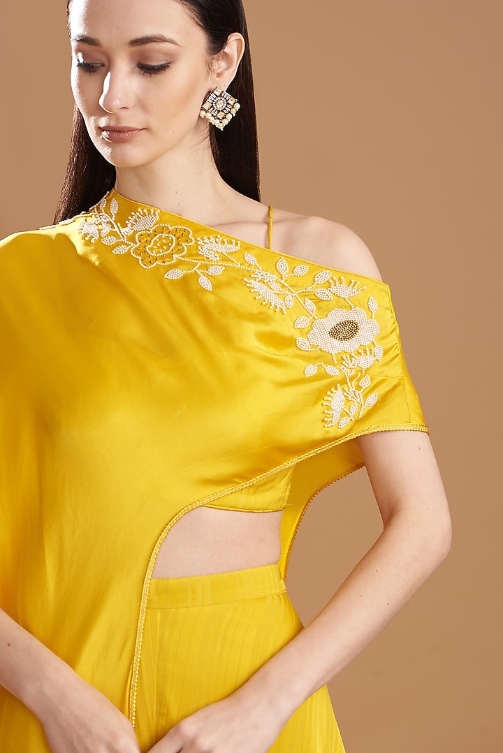 Yellow Silk Satin Embroidered Off-Shoulder Cape Set by Yashodhara at Pernia's Pop Up Shop