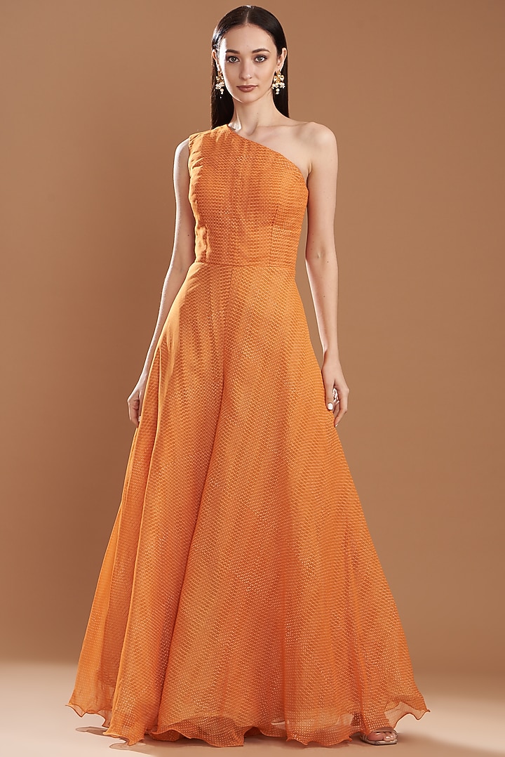 Orange Organza Off-Shoulder Embroidered Cape Set by Yashodhara at Pernia's Pop Up Shop
