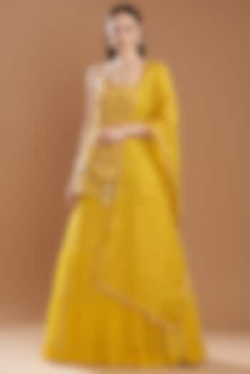 Yellow Organza & Silk Embroidered Kurta Set by Yashodhara at Pernia's Pop Up Shop