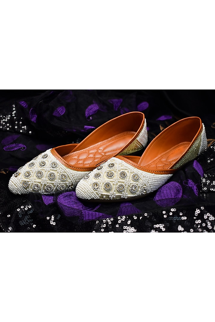 White Silk Sequins Embellished Juttis by YASSIO