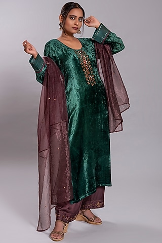 Bottle Green Silk Velvet Embroidered Kurta Set by YATI