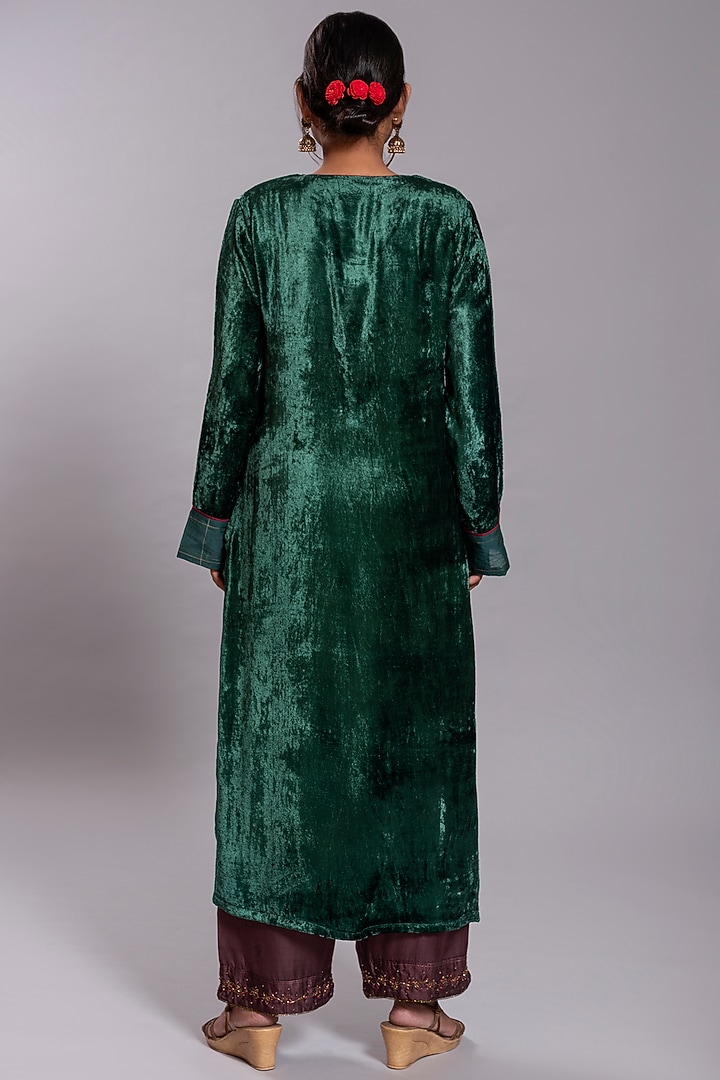 Bottle Green Silk Velvet Embroidered Kurta Set by YATI at Pernia's Pop Up Shop
