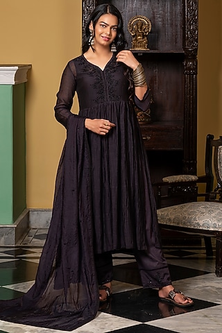 Black Chanderi Embroidered Kurta Set by YATI