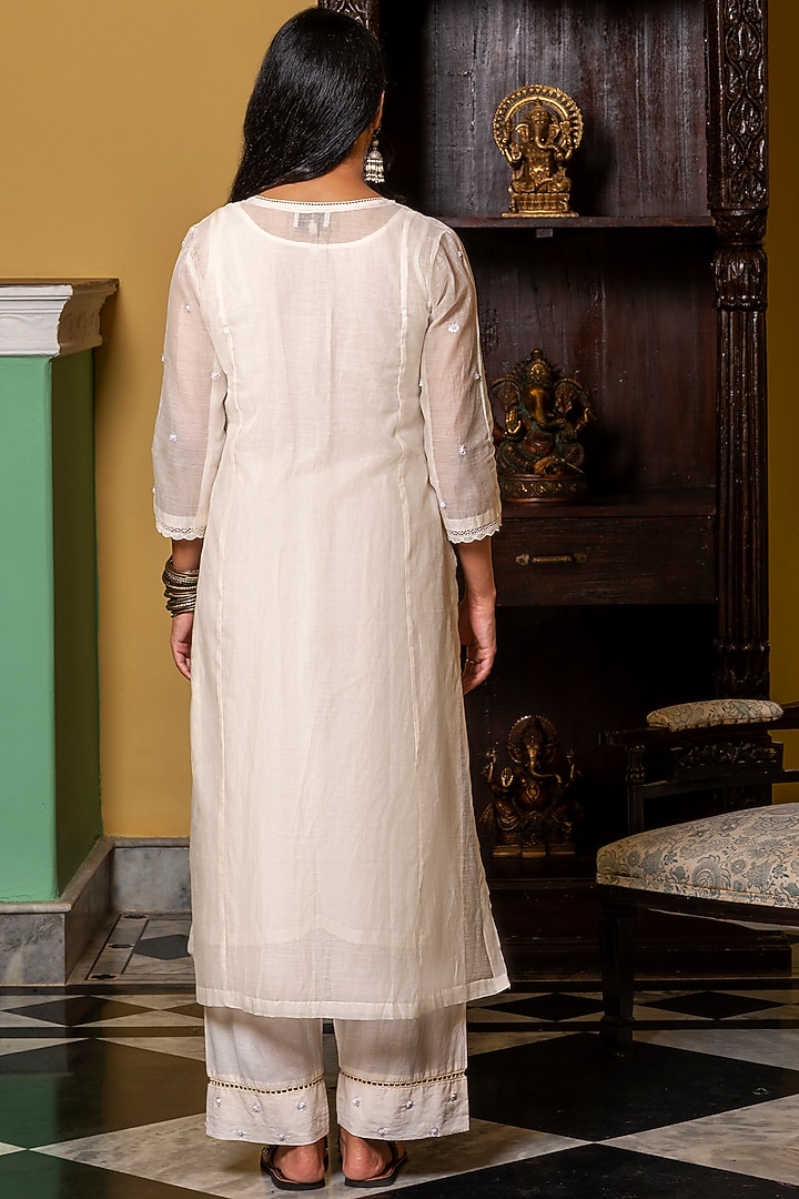 White Embroidered Kurta Set by YATI at Pernia's Pop Up Shop