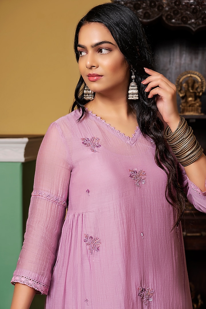 Lavender Silk Embroidered Kurta Set by YATI at Pernia's Pop Up Shop