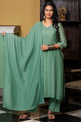 Emerald Green Silk Embroidered Kurta Set by YATI
