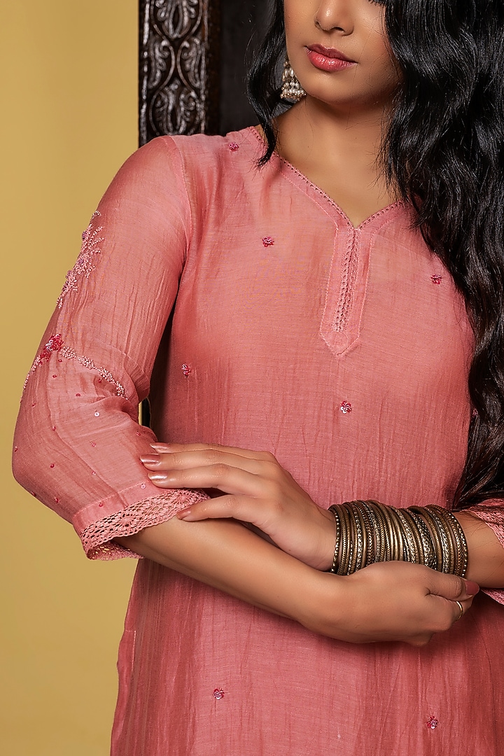 Coral Embroidered Kurta Set by YATI at Pernia's Pop Up Shop