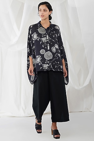Black & White Floral Printed Shirt by YAVI