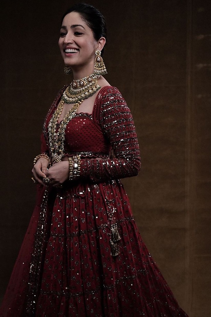 Red Velvet Floral Embroidered Bridal Lehenga Set by Vvani by Vani Vats at Pernia's Pop Up Shop