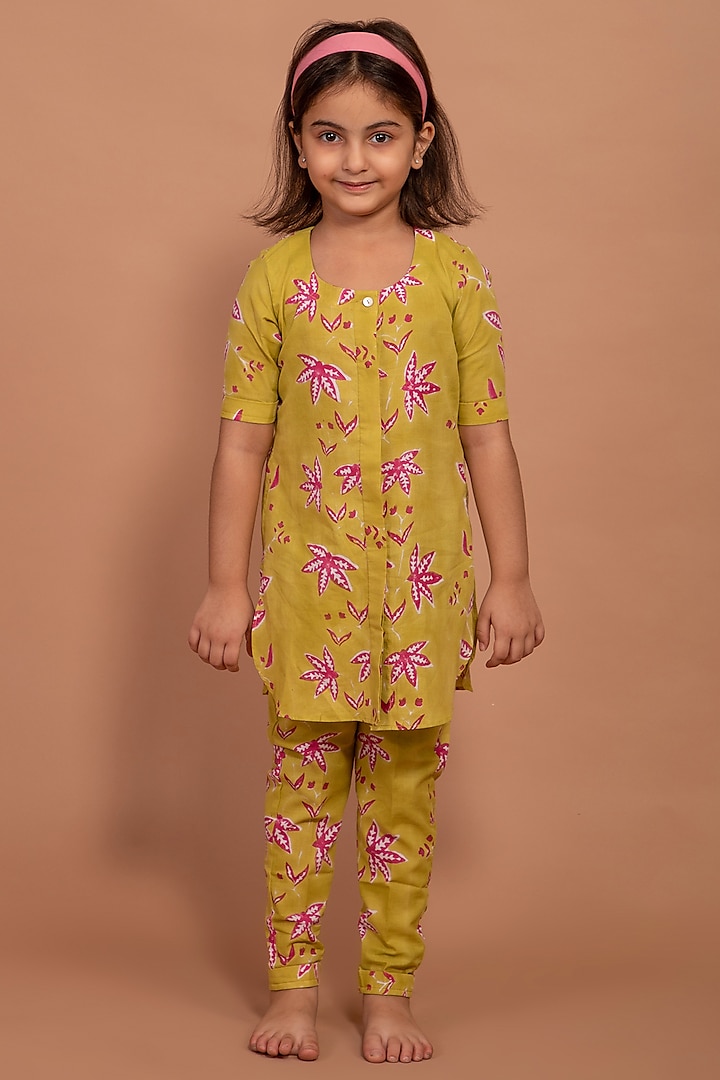 Green Printed Kurta Set For Girls by The Yellow Gypsy