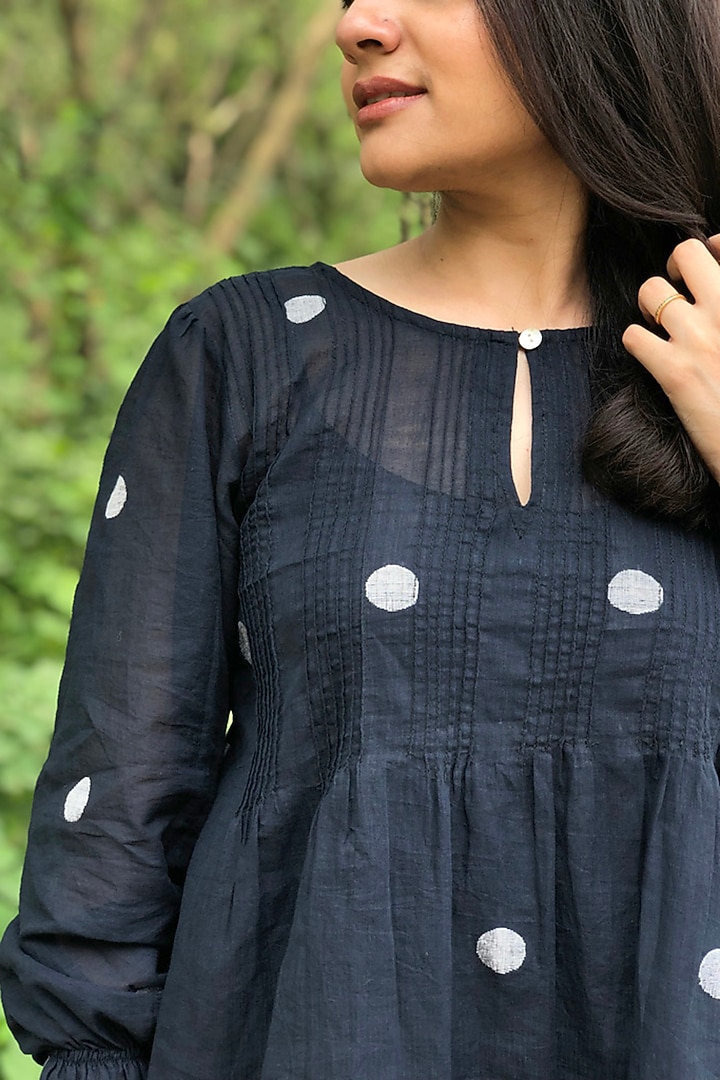 Black Jamdani Cotton Top With Motifs by Yesha Sant at Pernia's Pop Up Shop