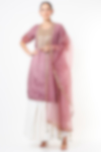 Mauve Embroidered Kurta Set by Yuvrani Jaipur